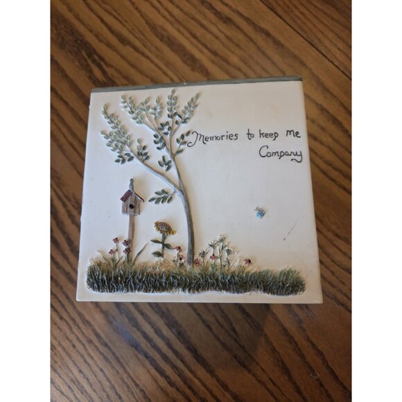 Linda Spivey 2003 Expressions Outhouse Tissue Box Cover Hand Painted Cabin Decor - Picture 2 of 6